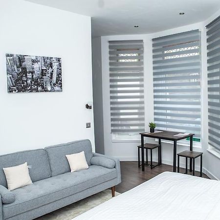 Aylesbury Apartment 1 With Free Parking Zewnętrze zdjęcie