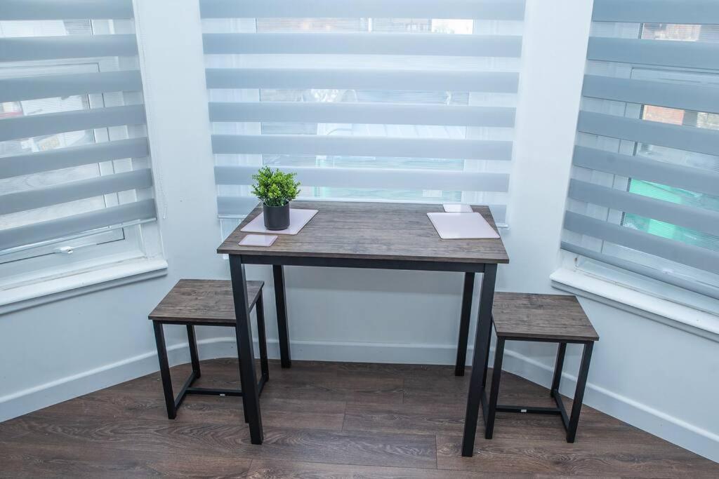 Aylesbury Apartment 1 With Free Parking Zewnętrze zdjęcie